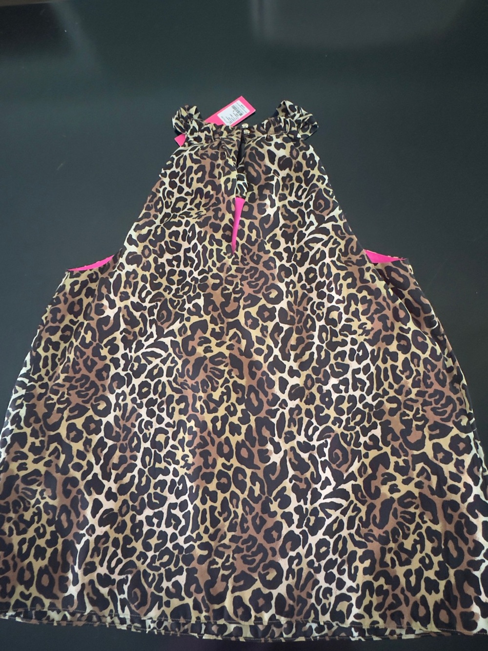 Lilly Pulitzer Caden Top featuring a classic leopard print & Pink Lining. Size M - Picture 3 of 8